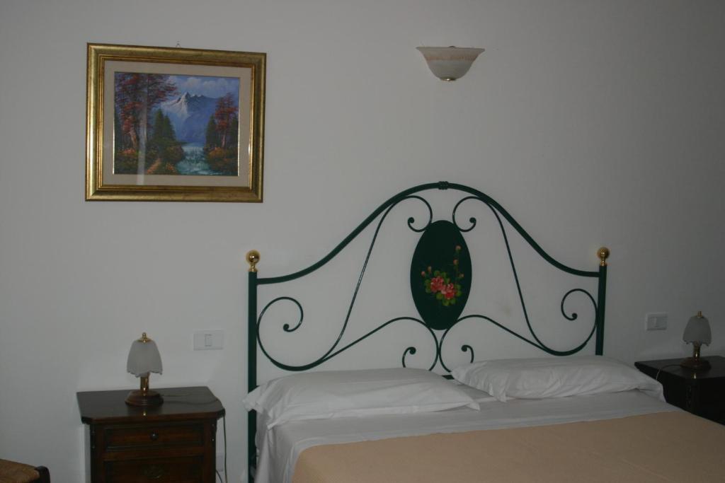 卡帕诺尼农场假日酒店 蒙特马拉诺 客房 照片